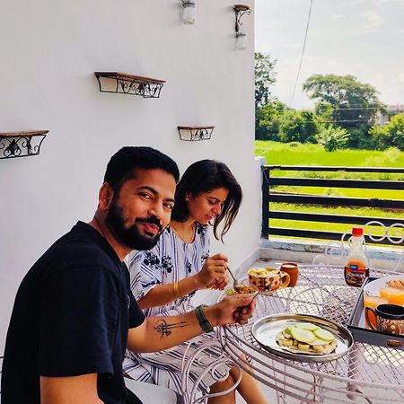 Hoztel Jollygrrant Doon Hostel Rani Pokhri Bagian luar foto