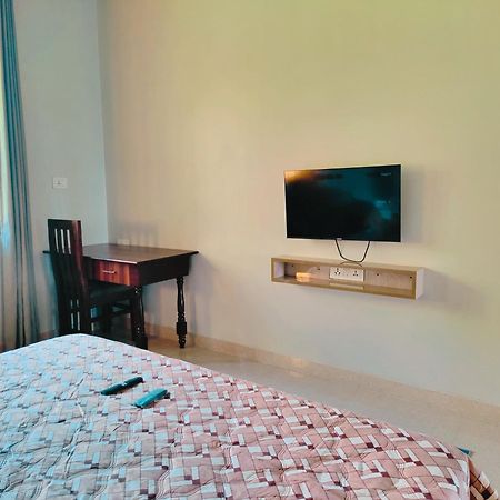 Hoztel Jollygrrant Doon Hostel Rani Pokhri Bagian luar foto