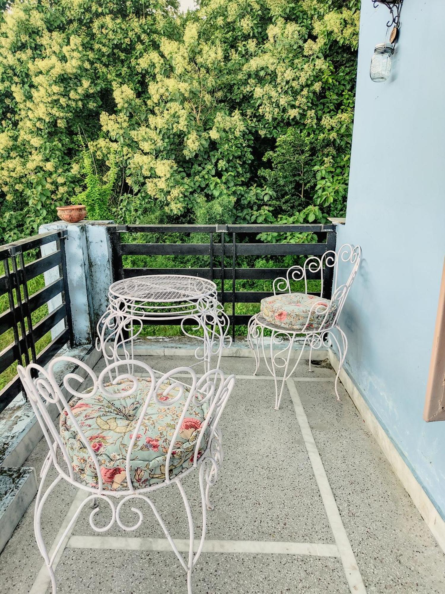 Hoztel Jollygrrant Doon Hostel Rani Pokhri Bagian luar foto