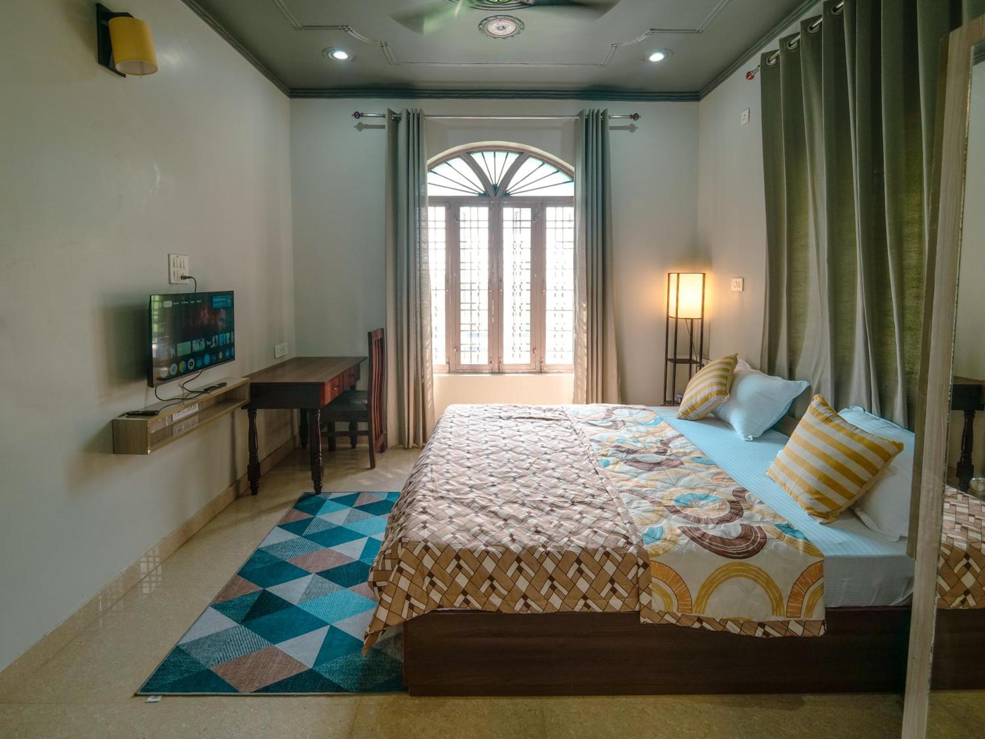 Hoztel Jollygrrant Doon Hostel Rani Pokhri Bagian luar foto