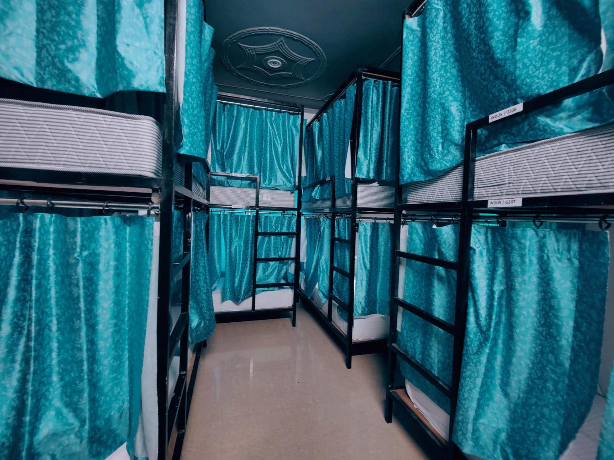 Hoztel Jollygrrant Doon Hostel Rani Pokhri Bagian luar foto