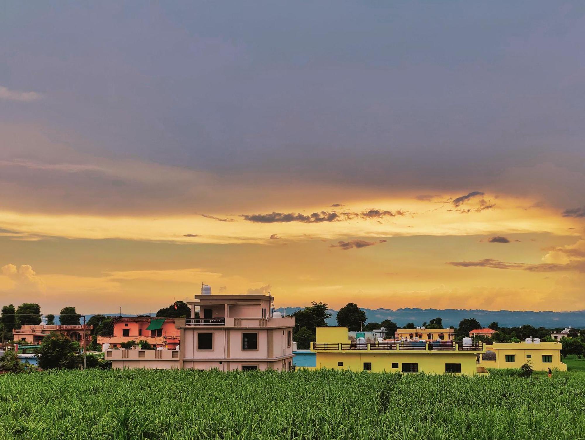 Hoztel Jollygrrant Doon Hostel Rani Pokhri Bagian luar foto